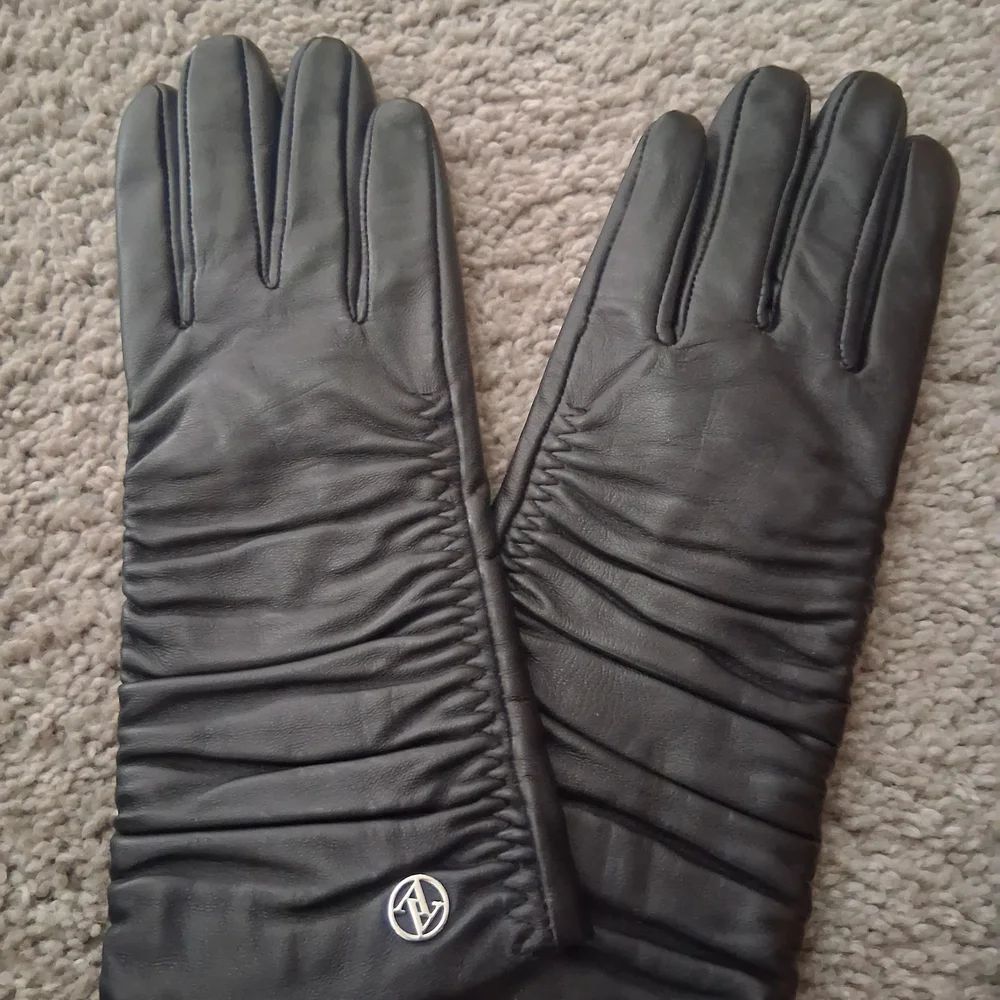 REAL LEATHER AND CASHMERE BLEND GLOVES - Picture 3 of 4